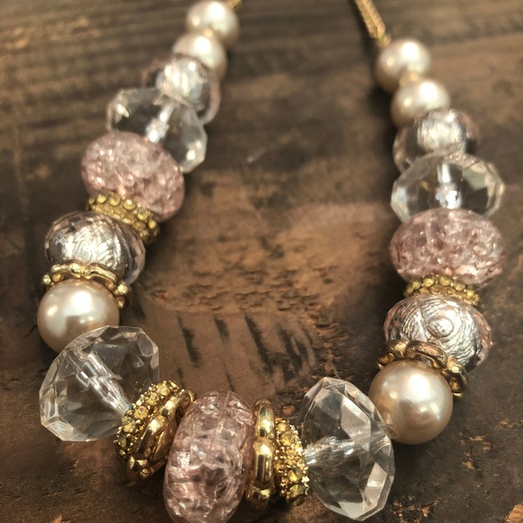 Crystal, pearl and gold toned Necklace - Picture 1 of 3